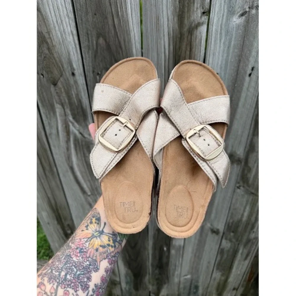 Boho Metallic Summer Time and Tru Slide Sandals 7 Gold Buckle Crisscross Straps